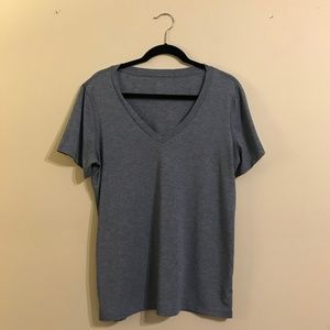 GapFit Size L Workout Tee